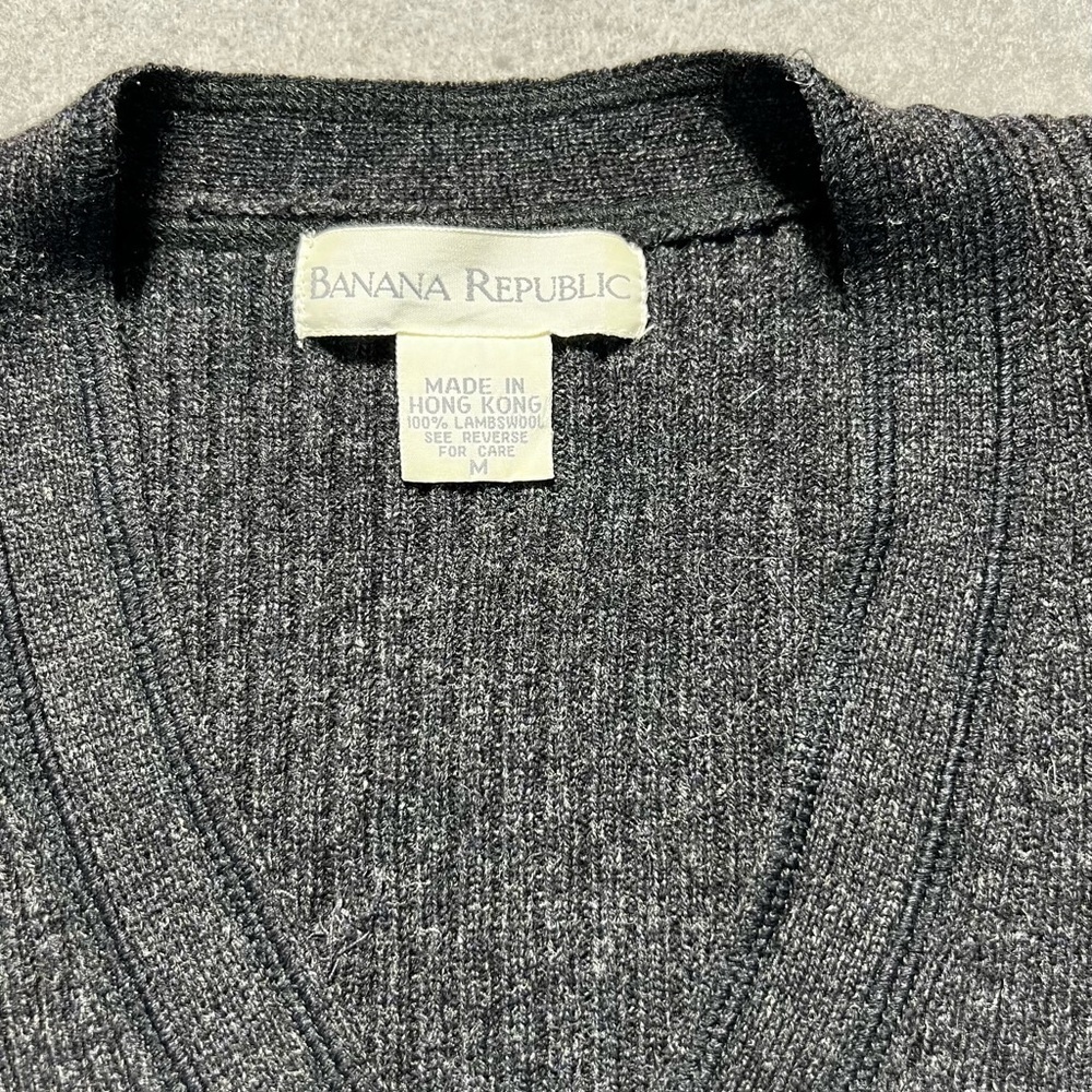 Vintage Banana Republic Women’s 100% Lambswool Sweater Black Medium V-Neck - Picture 2 of 4